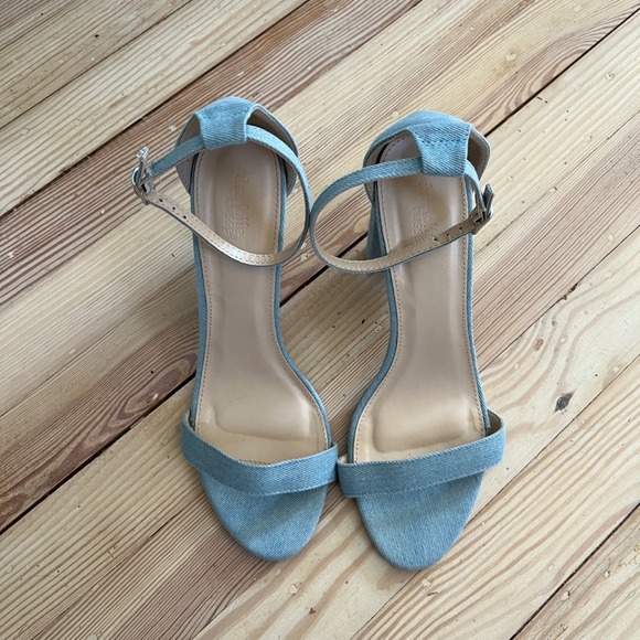 Charlotte Russe Light Wash Denim Block Heel Sandals Ankle Strap Blue Womens 10 - Picture 5 of 7